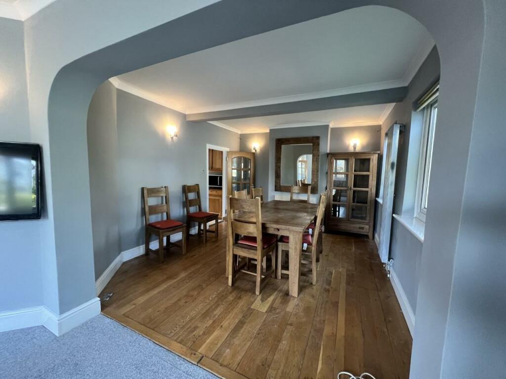 dining room.jpg