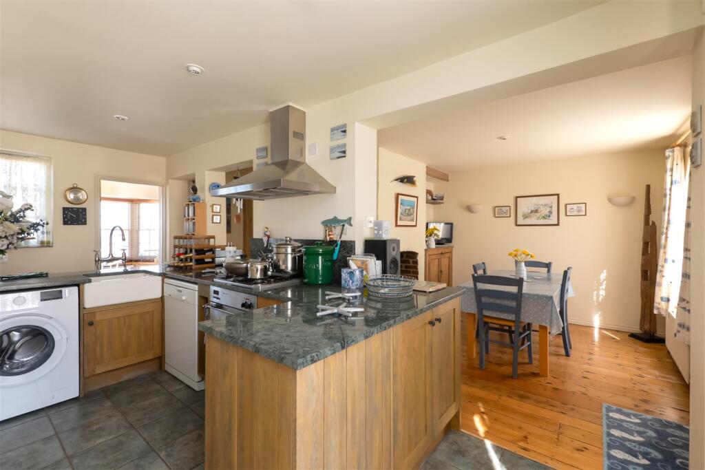 Sea Wall, Whitstable