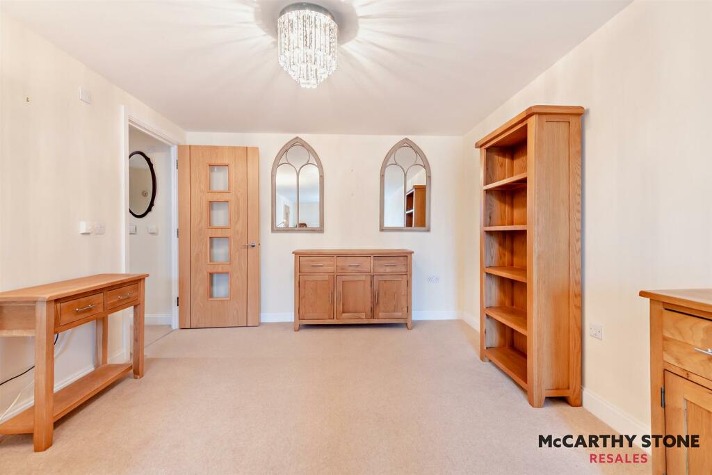 8627293-interior16-800.jpg