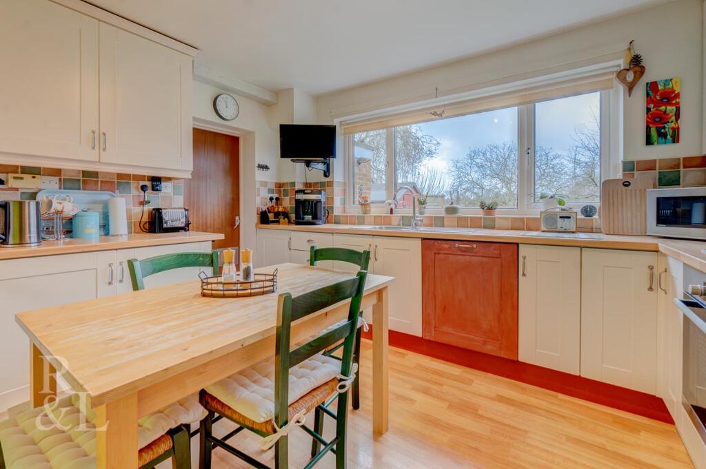 Bishop Close  (13).jpg