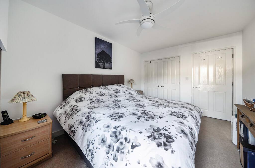 1383179-4-691eed0...