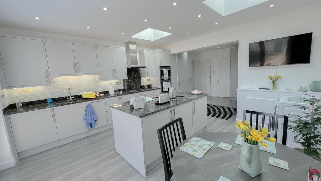 7th Photo Of Kitchen