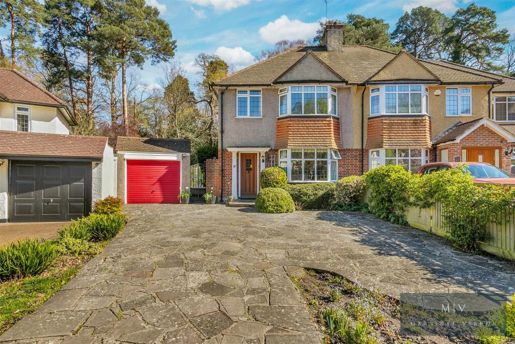 Pinewood Close 19 MV-16.jpg