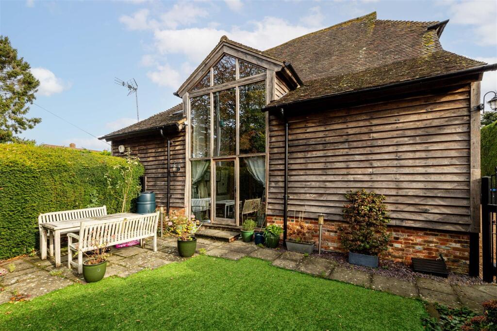 Gallops Barn-35.jpg