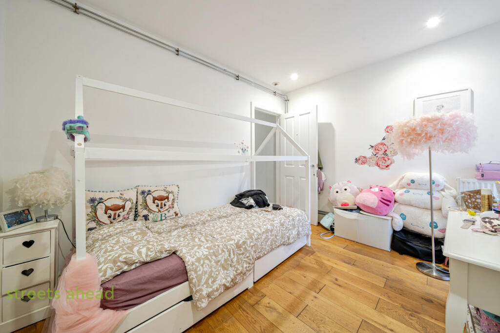 49854ecc-c126-4cb...