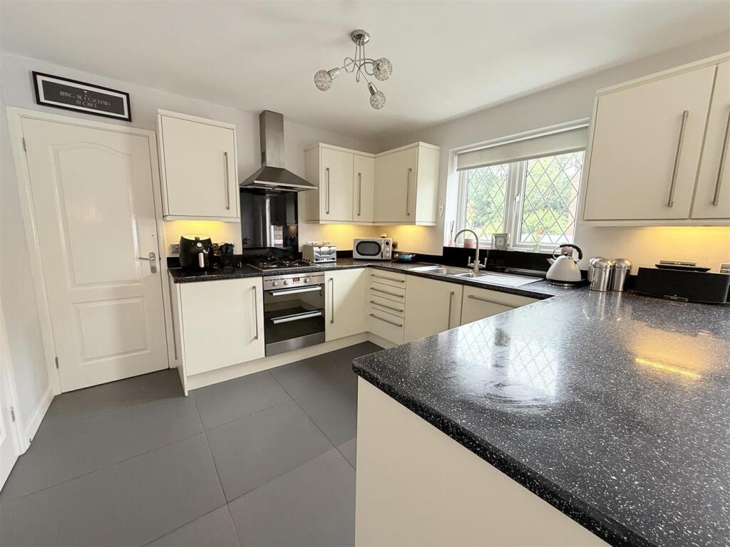 Fitted Dining Kitchen