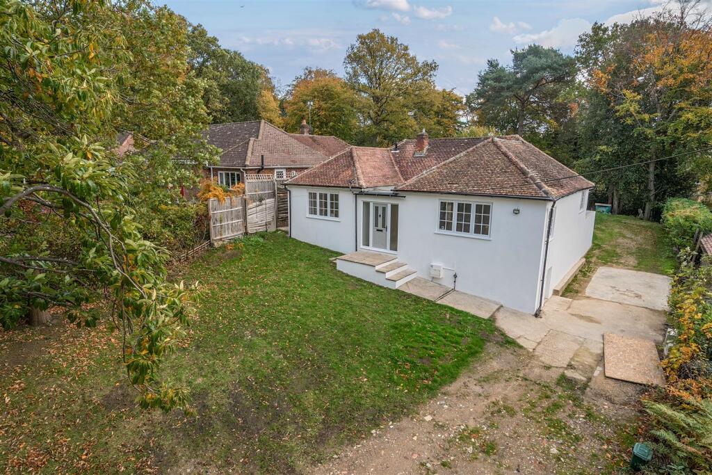 Aldershot Road, Church Crookham, Fleet