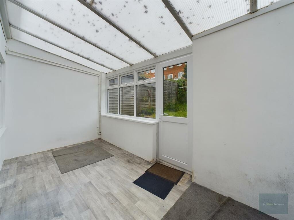 CAM02563G0-PR0064-ST