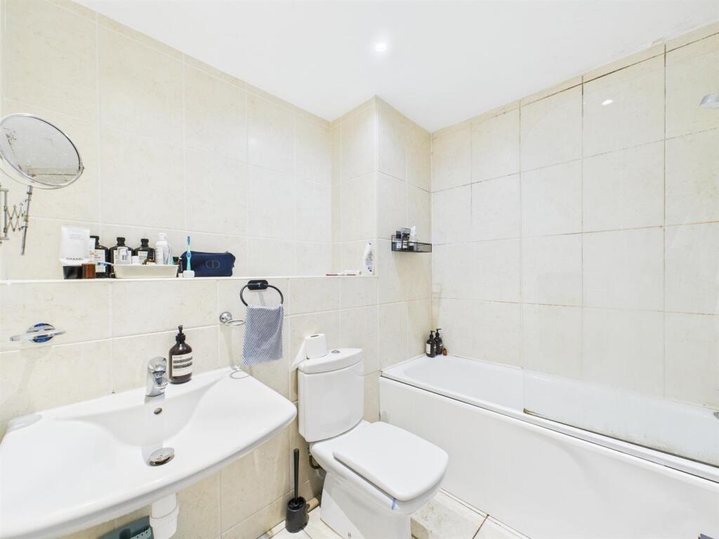 Bath 1.jpg
