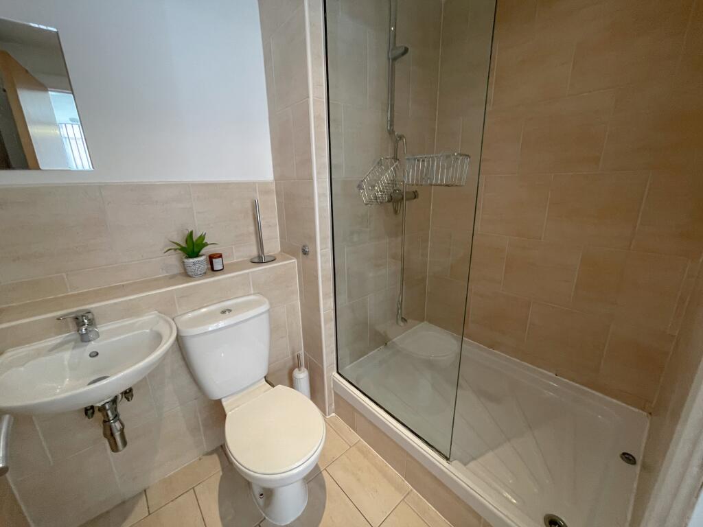 Flat 1, 11 Oldham(3)