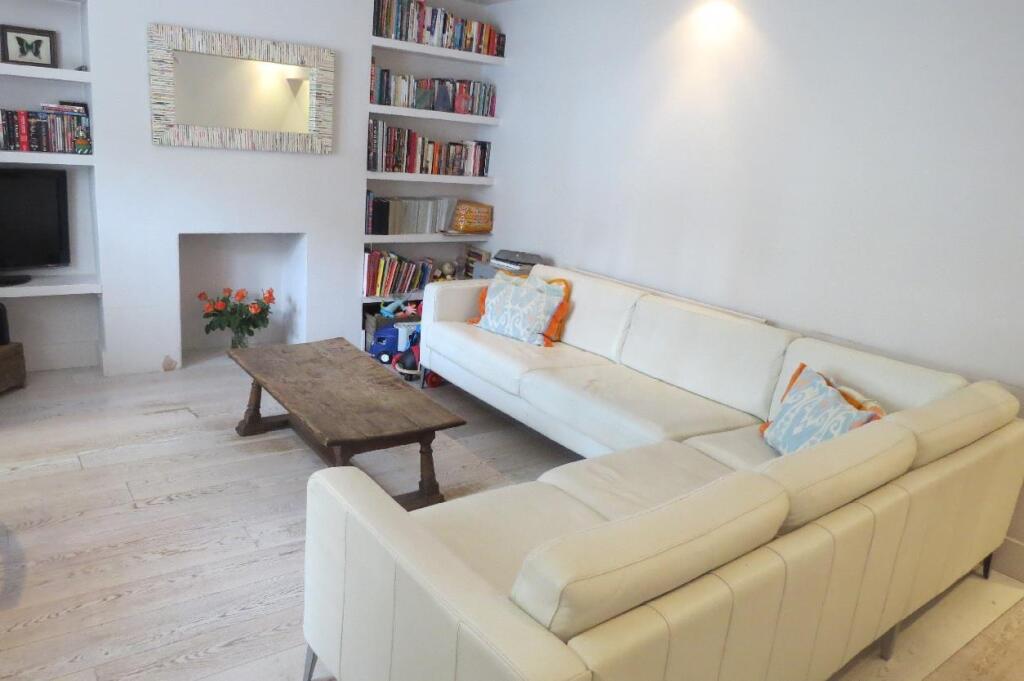Living Room.jpg