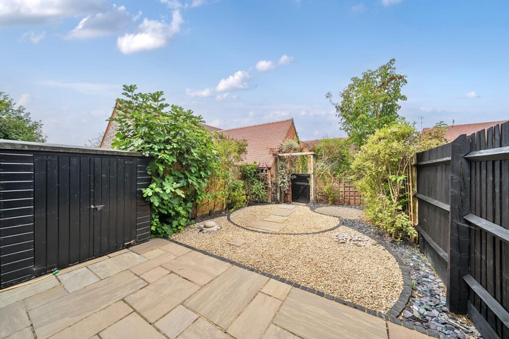 1333549-5-688ca41...