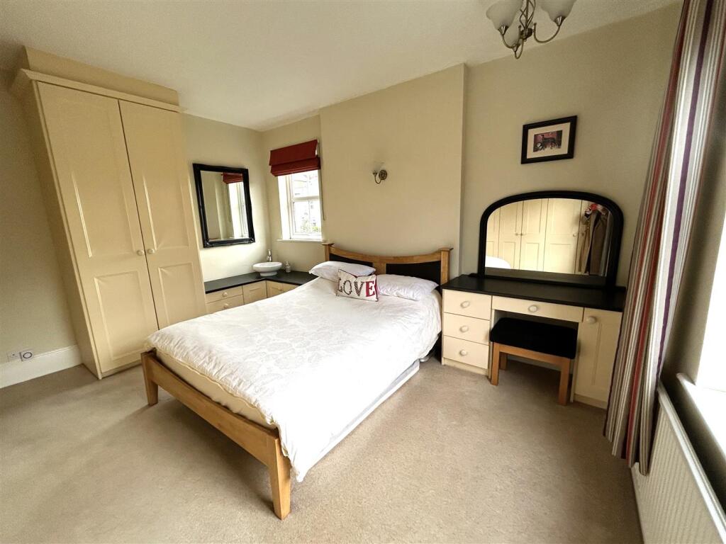 bed3.JPG