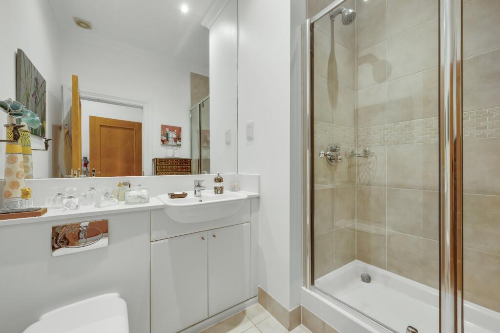 Bedroom Two En Suite