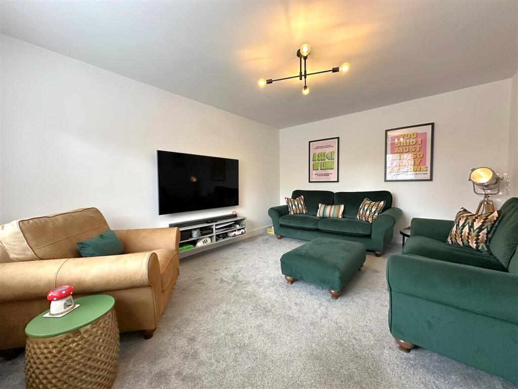 Large Lounge 039