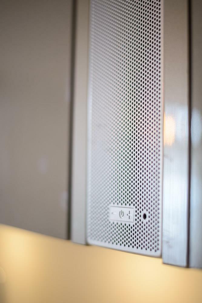 WL-WEAVERS-HOUSE [Bluetooth Speaker] v2.jpg