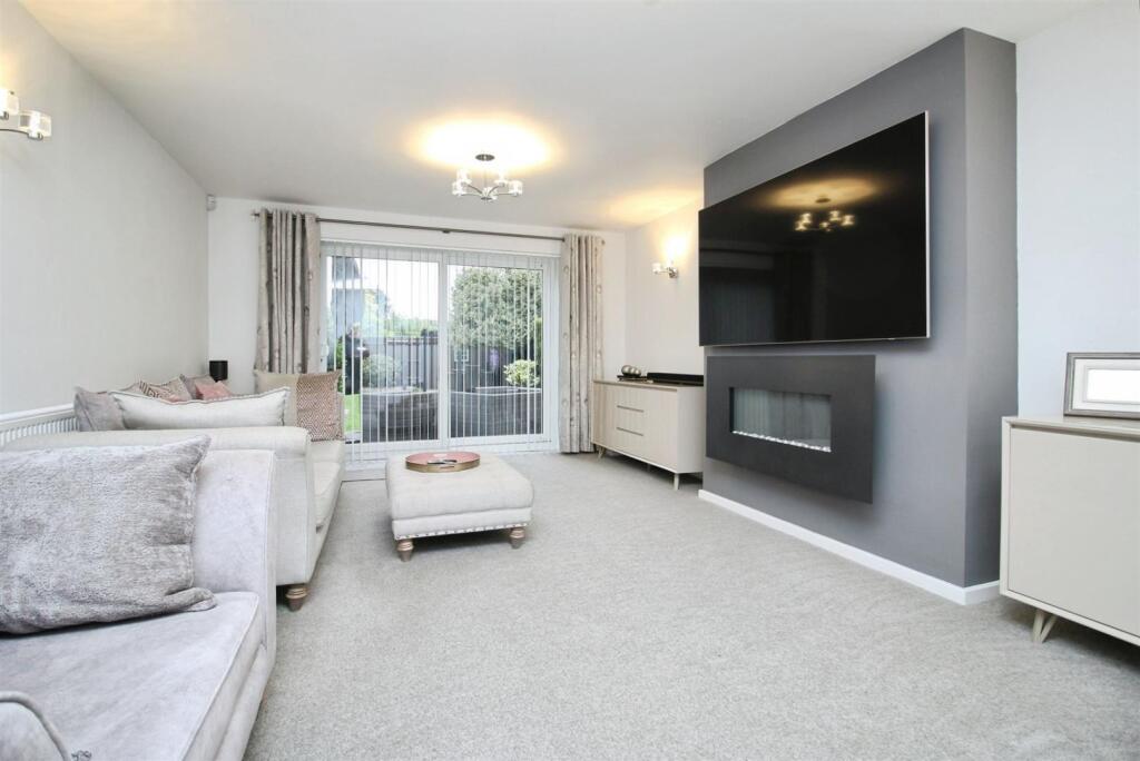093c7859-REAR 20LOUNGE 203.JPG