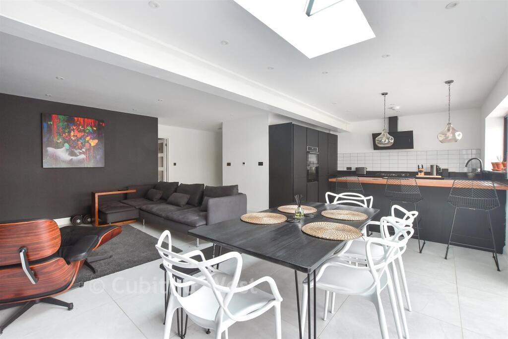 Kitchen/Lounge/ Diner