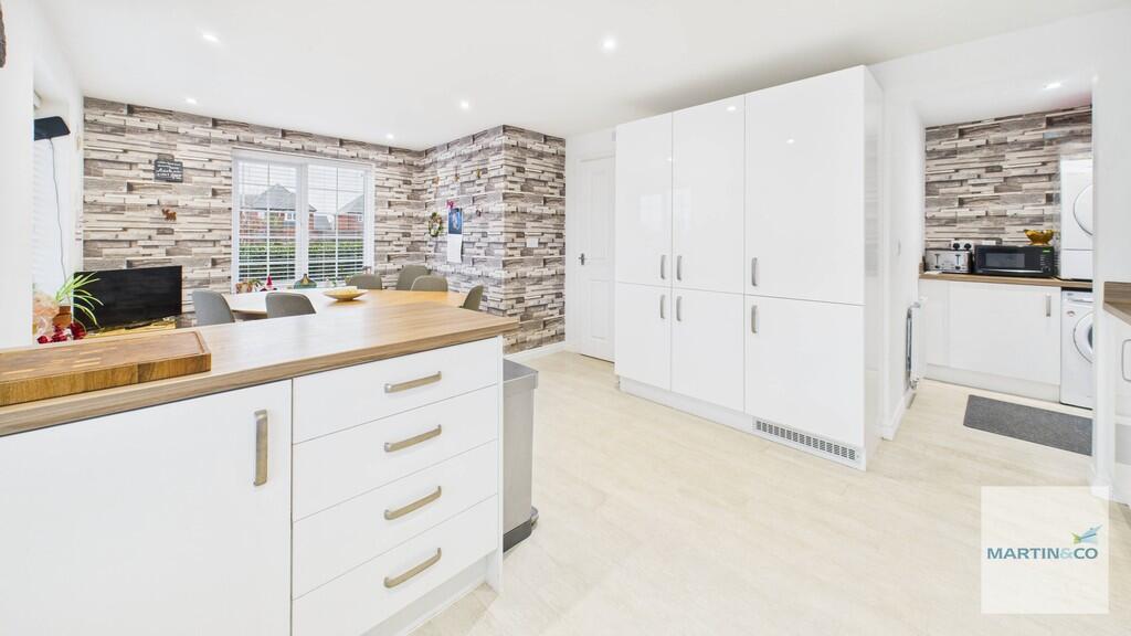 CAM03663G0-PR0220...