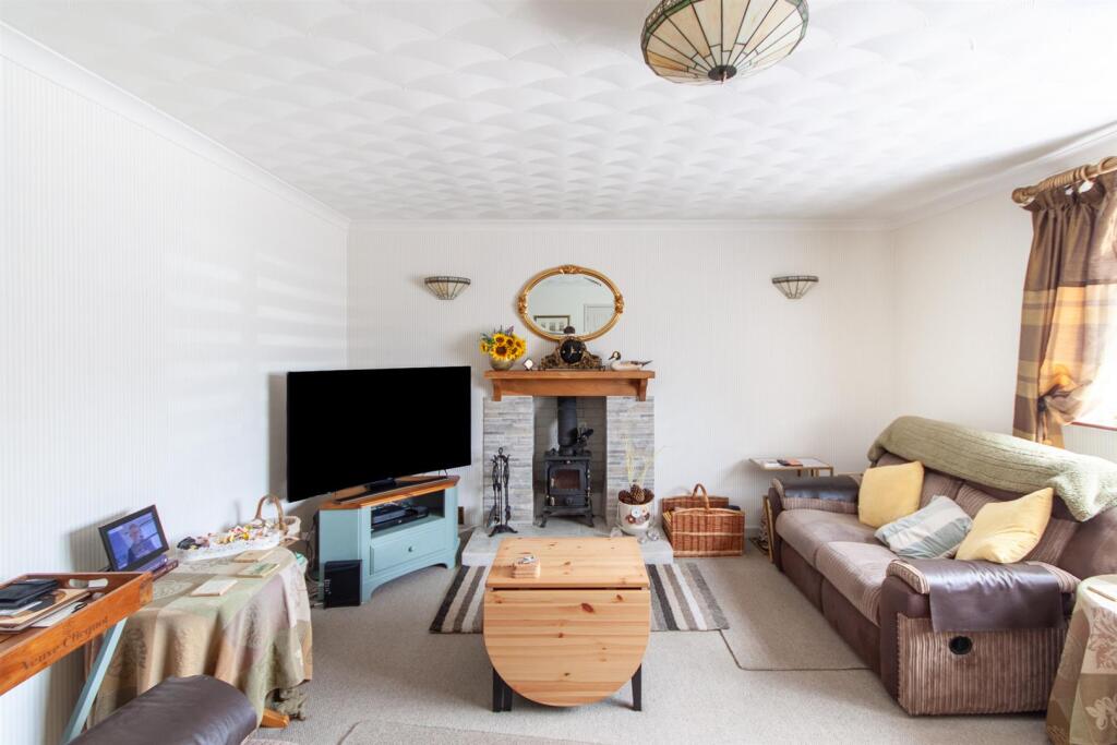 5 Rochester Close 51.jpg