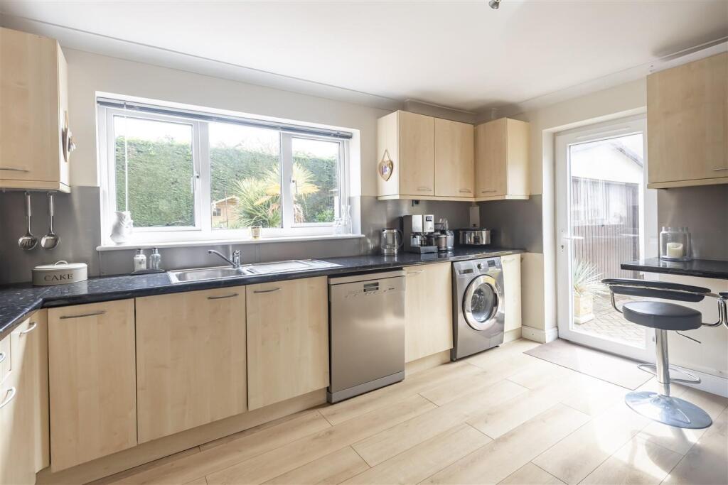 28 Lincolns Fi (9).jpg