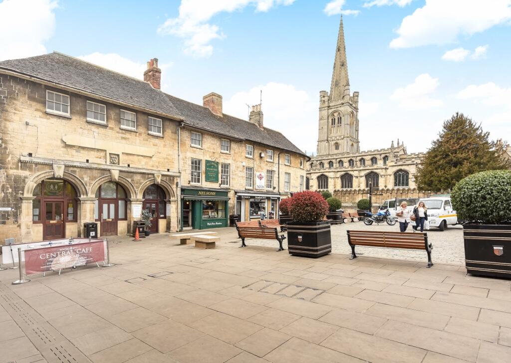 Red Lion square (Stamford)