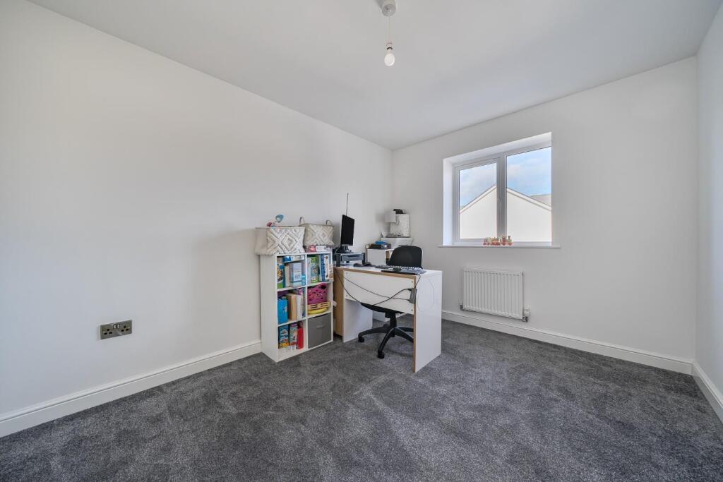 Bedroom 3 corner.jpg