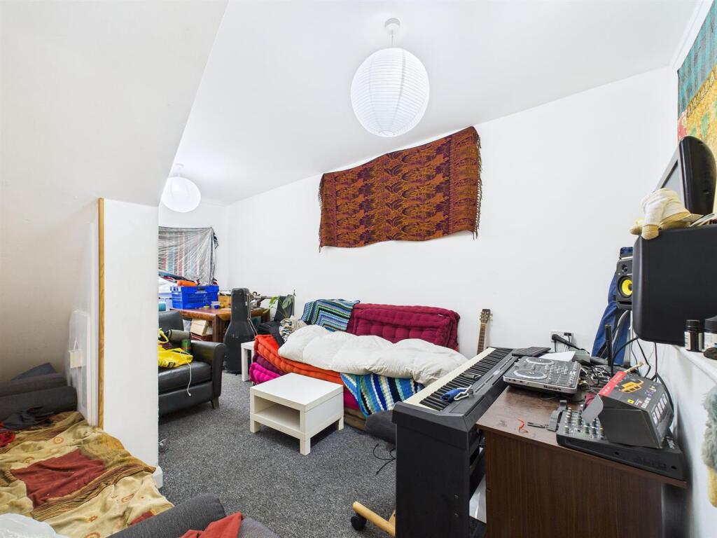 2 - Block of Flats for Auction, Easton, Bristol.jp