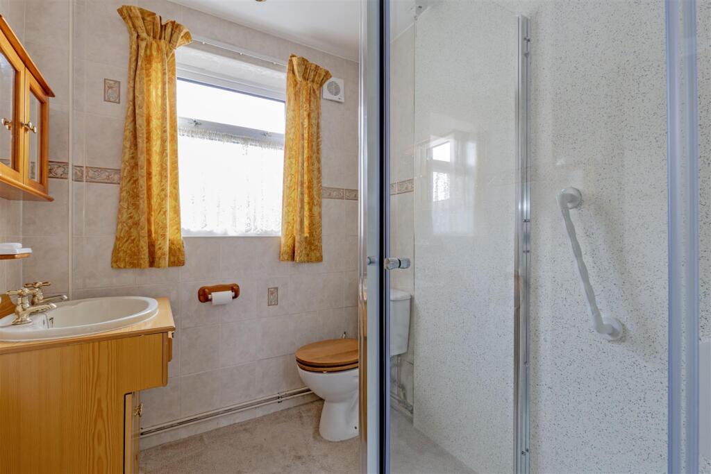 Shower Room-1.jpg