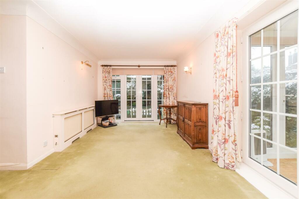 Constables - 15 Old Farm-23.jpg