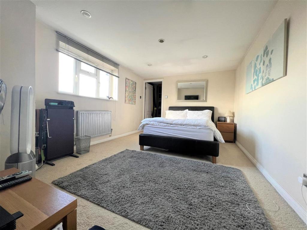 Bedroom.jpg