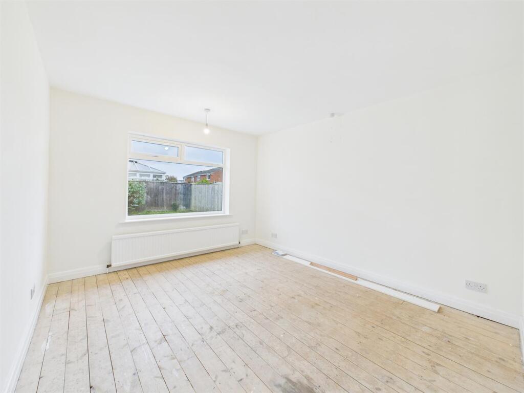 Bedroom: