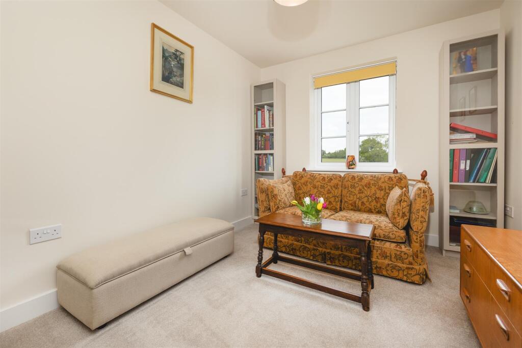 31 Hurley Place, Hugglescote