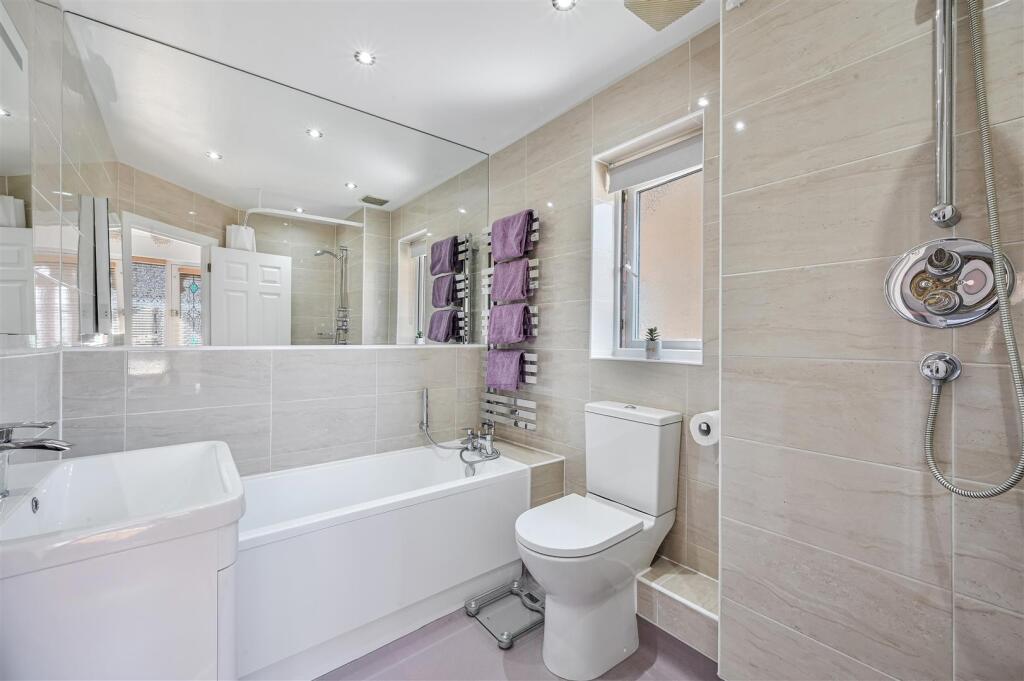 OSPREY CLOSE, 4-1.jpg