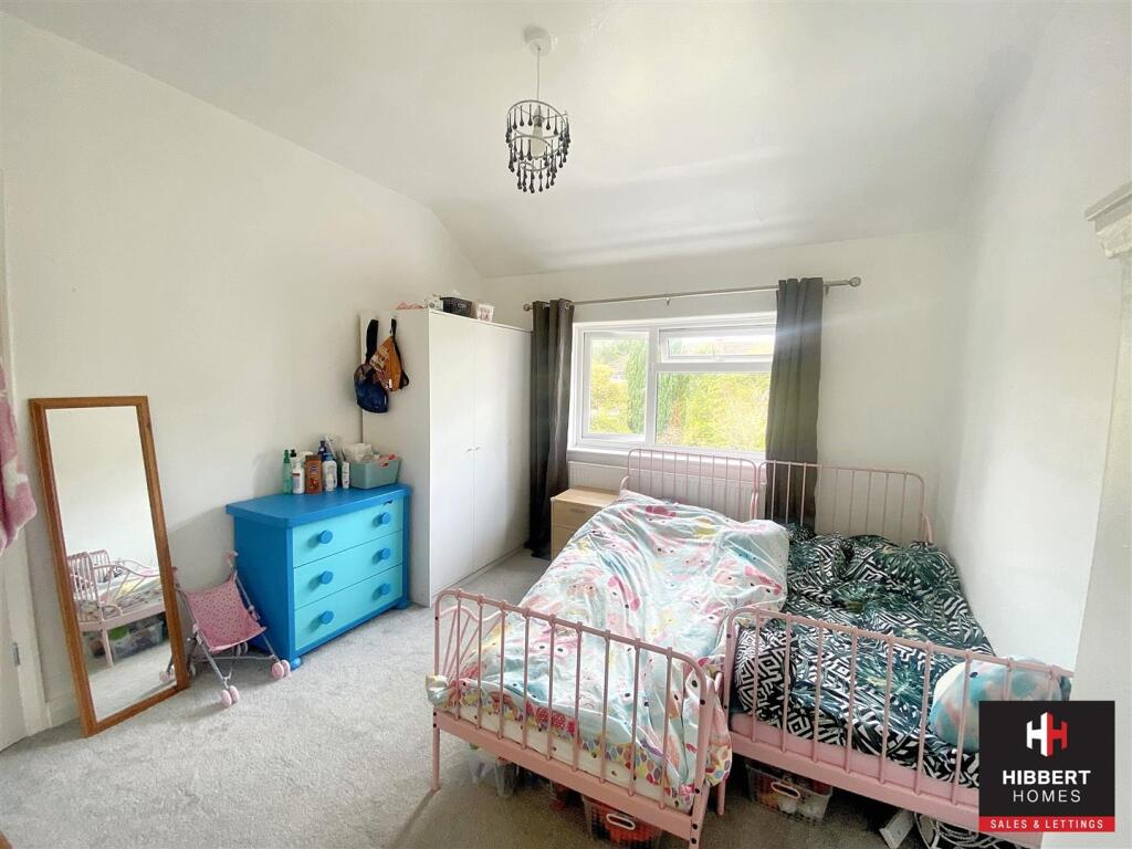 bed 22.jpg