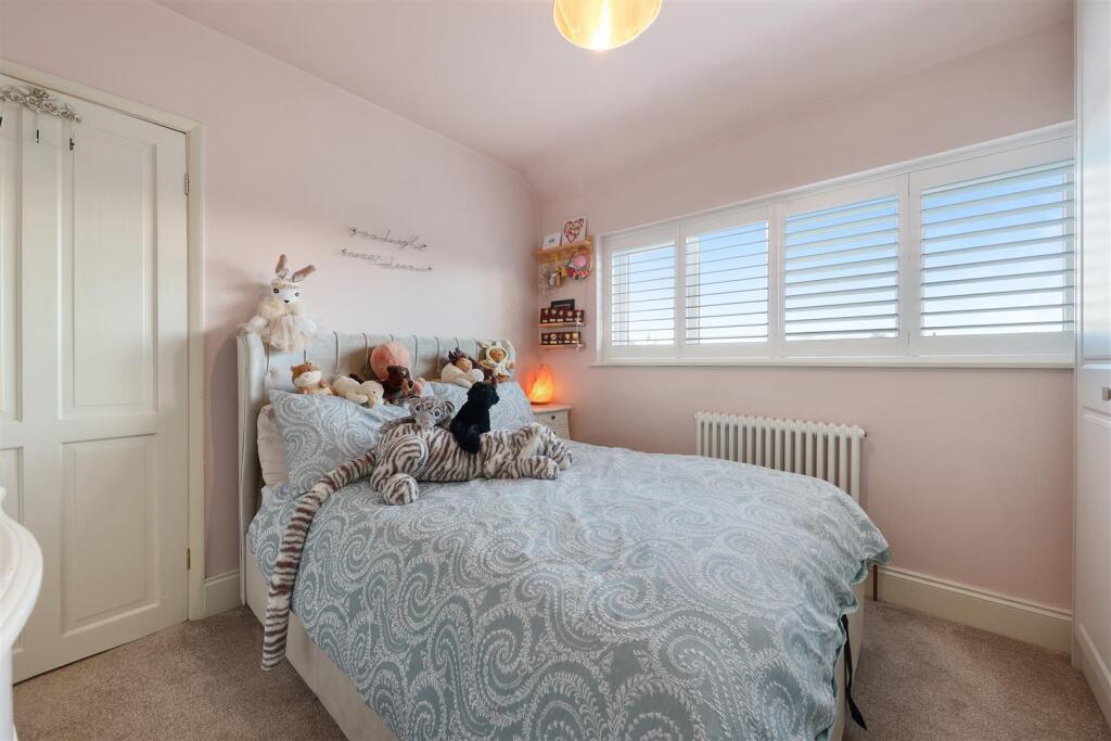 Bed2.2.jpg