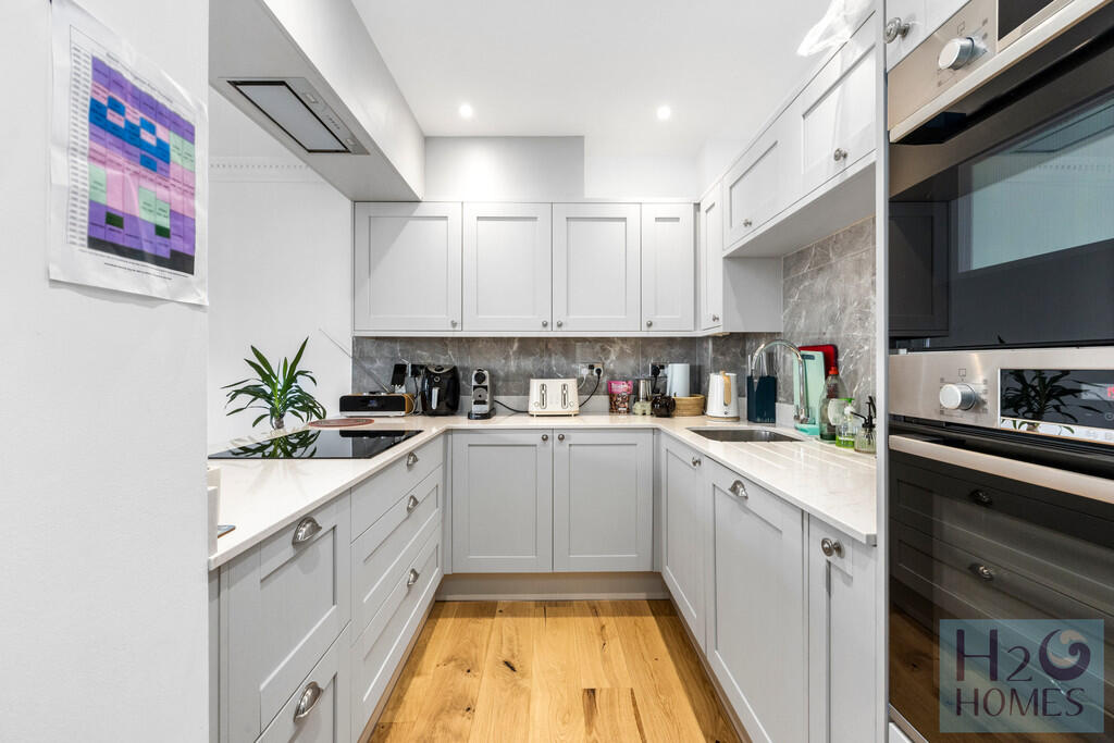 Wellington Court,...