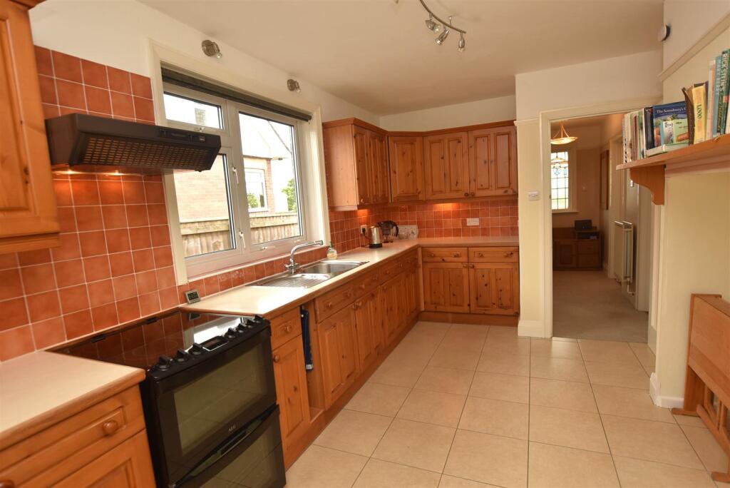 Kitchen/Breakfast Room