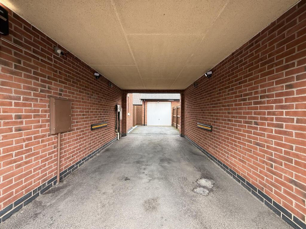Garage.