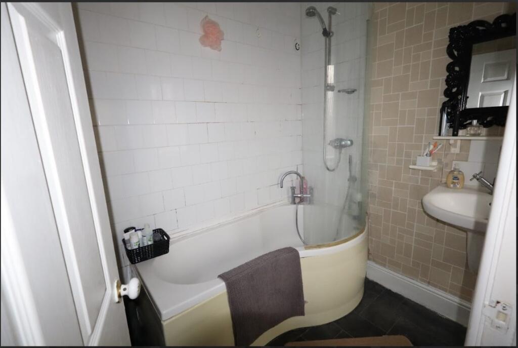 IMAGE 8 