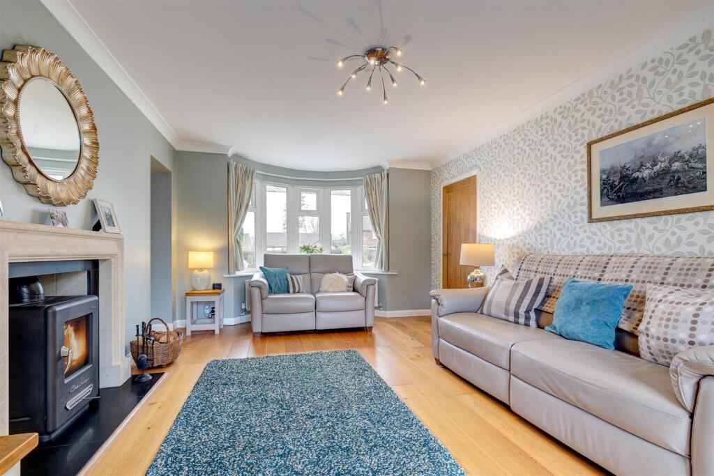 CV13 6BE 9GFL-010.jpg