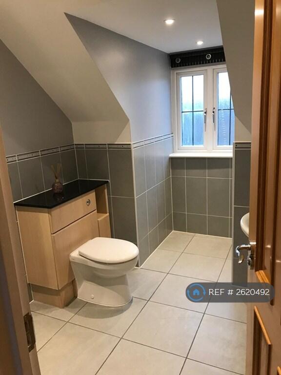 Master En-Suite