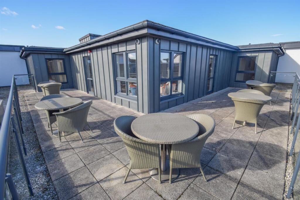 ROOF TERRACE.jpg