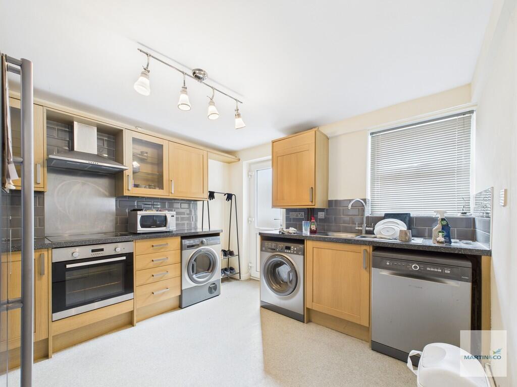 CAM03394G0-PR0332...