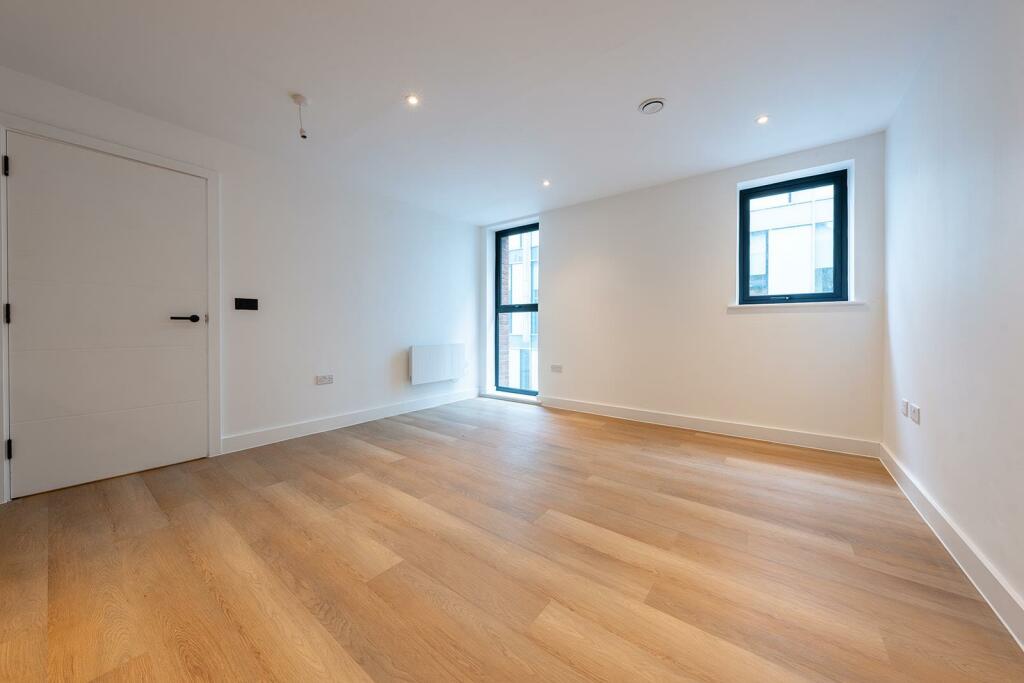Flat 5 Reside-6.jpg