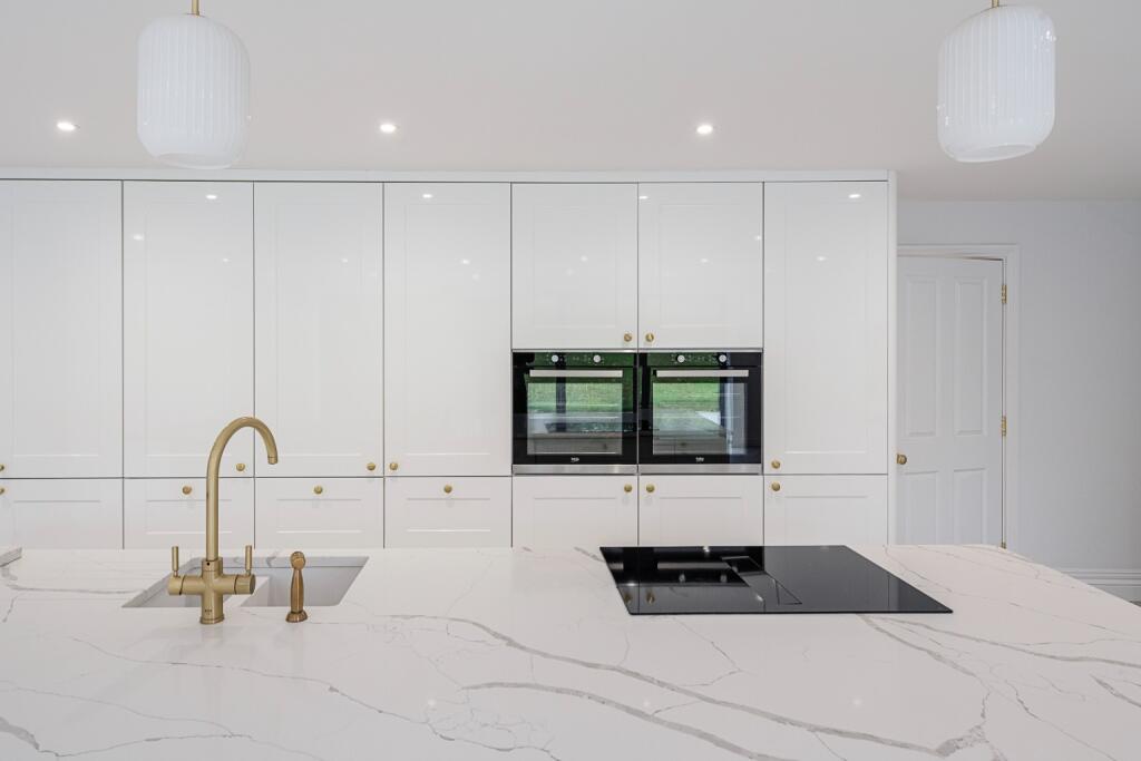 New Road, Aston Clinton, Aylesbury, Buckinghamshire, HP22