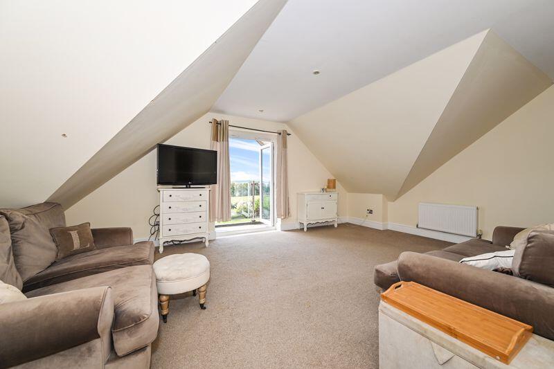 Top Floor Lounge With Balcony 