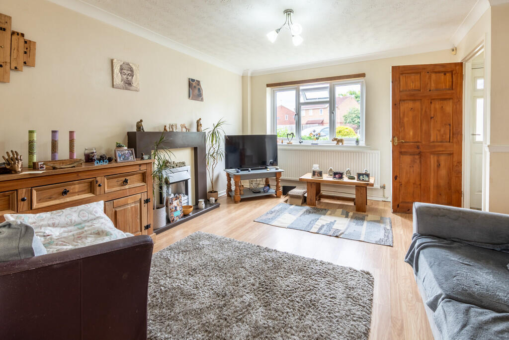 6 Chelmsford Driv...