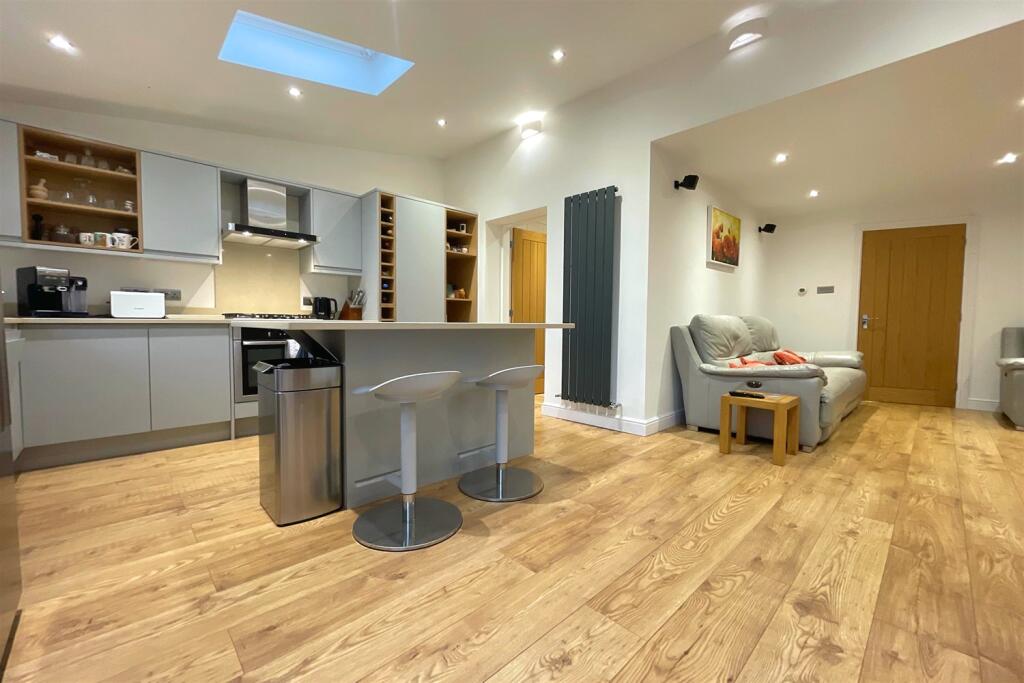 Kitchen/Diner/Family