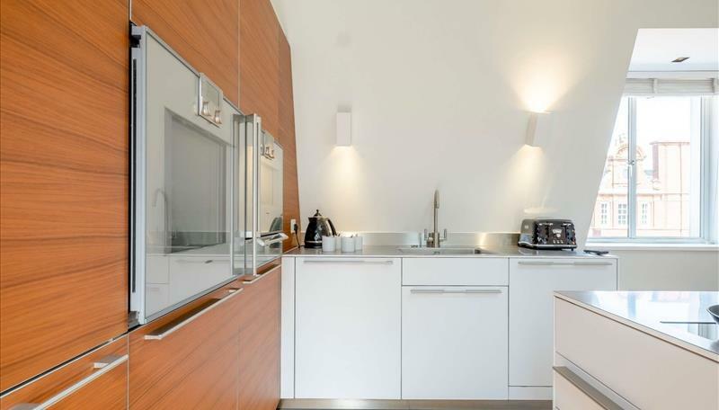 Kitchen2.jpeg